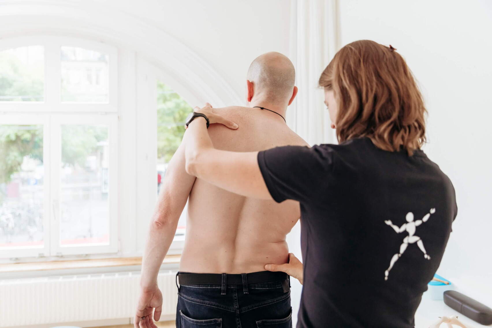 untersuchung-ruecken-physiotherapie.jpeg untersuchung-ruecken-physiotherapie.jpeg