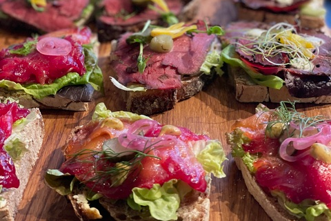 img_5189.png Bild mit drei Schalen voll Kürbissuppe