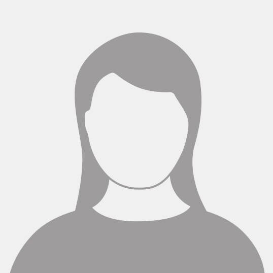 Mirani Maniyam, Sachbearbeiterin, Team Bern Foto von Mirani Maniyam